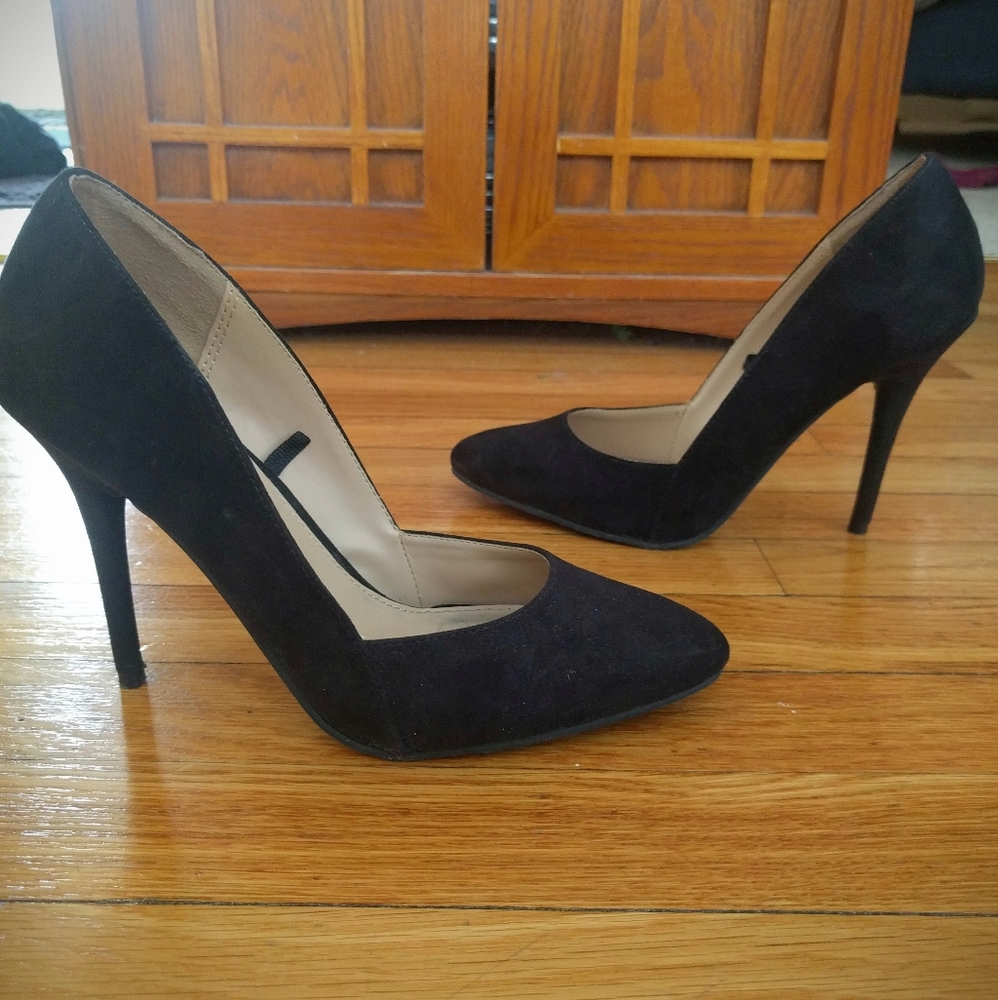 Kenneth Cole faux suede heels